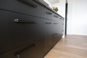 Nautical Homes + Dimax Joinery | Erica Kurtz Photography - Timbalook Waiheke + Acrymatte Eclipse