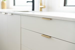 Sage-Doors-Invisedge-Baikal-Melteca-grey-kitchen