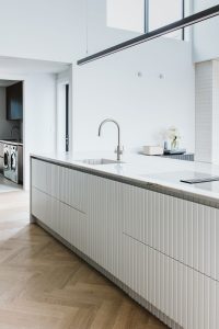 Sage Doors Optidoor Illinois + Flexipanel - Annika Rowson. Gina Fabish photography
