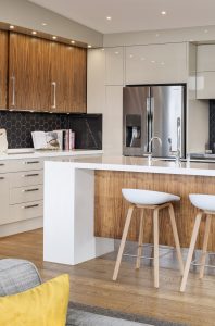 Lacquered Roller Doors with Bar Handle - Toni Roberts, Kitchen Architect - PC Vanessa Lewis Photographer